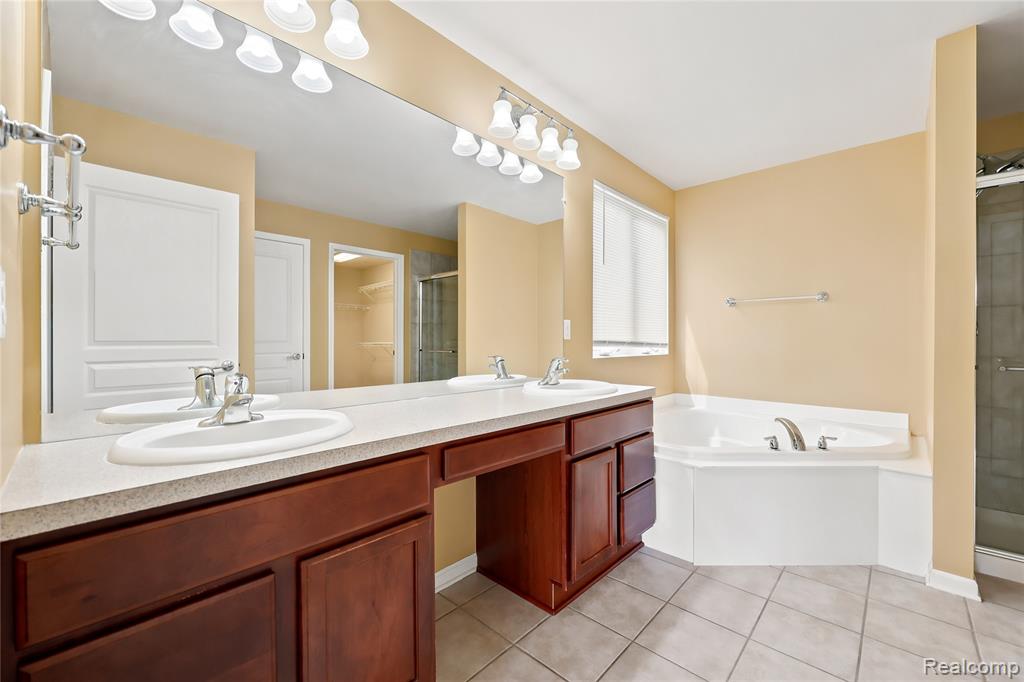 56626 Leeds Lane, Macomb, MI 48042 — Photo 26