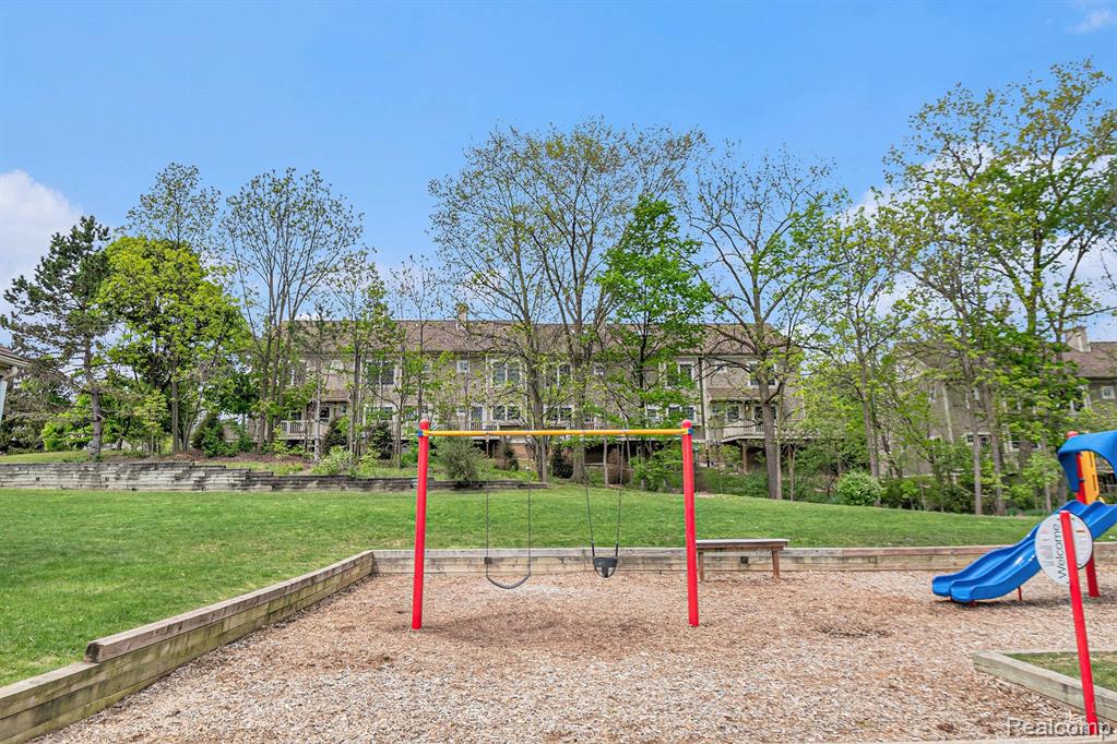 2160 Pennsylvania Avenue, Ann Arbor, MI 48103 — Photo 35