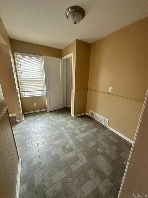 6166 UNIVERSITY, Detroit, MI 48224 — Photo 2