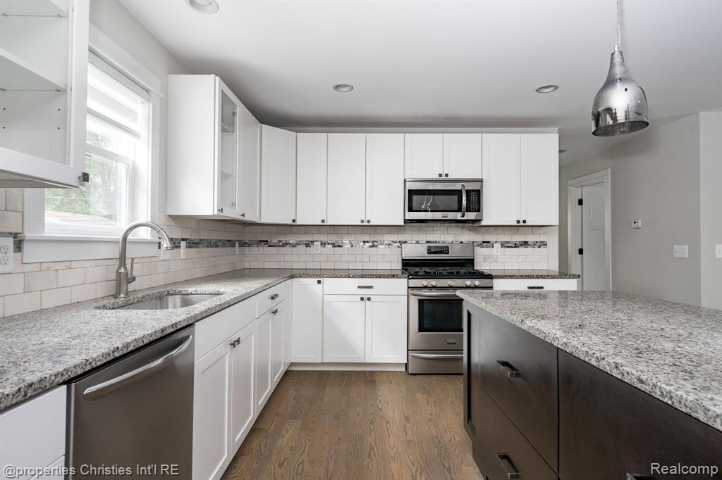 805 Forest Avenue, Royal Oak, MI 48067 — Photo 16