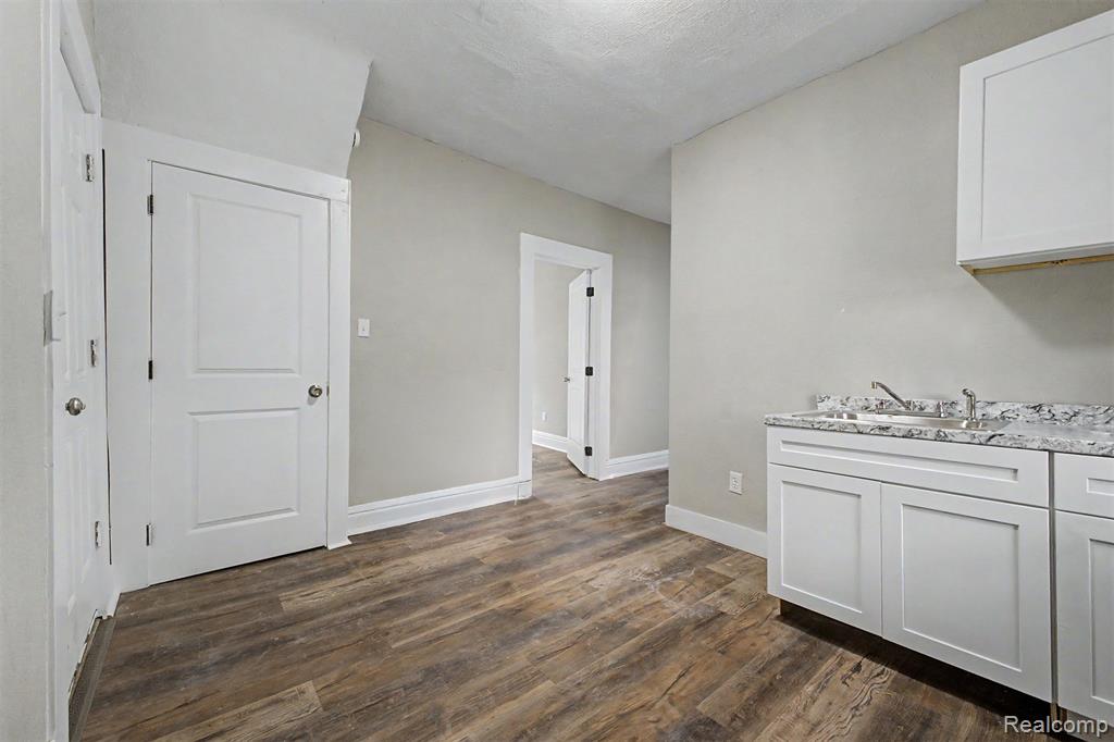 2971 Bewick Street, Detroit, MI 48214 — Photo 14