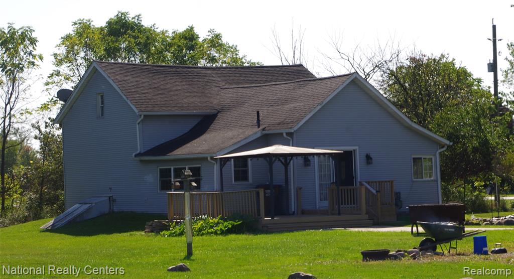8276 War Road, Newport, MI 48166 — Photo 2