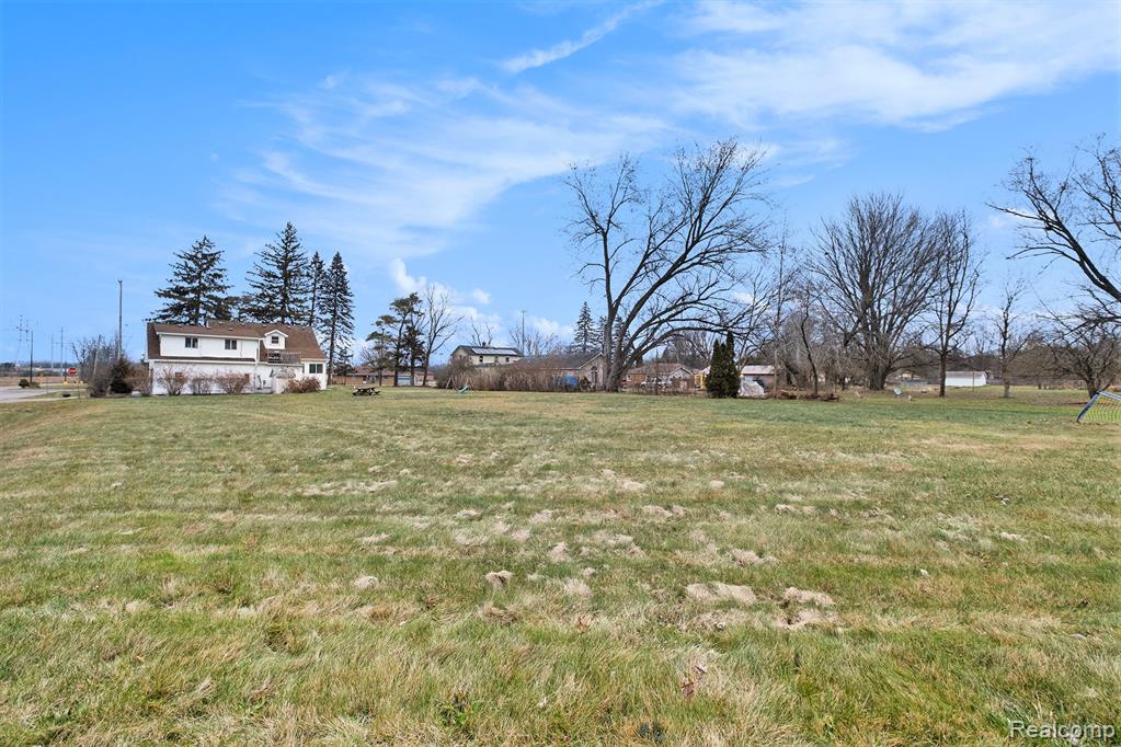4138 Lapeer Road, Burton, MI 48509 — Photo 35