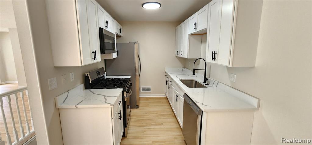 40344 Newport Drive, Plymouth, MI 48170 — Photo 10