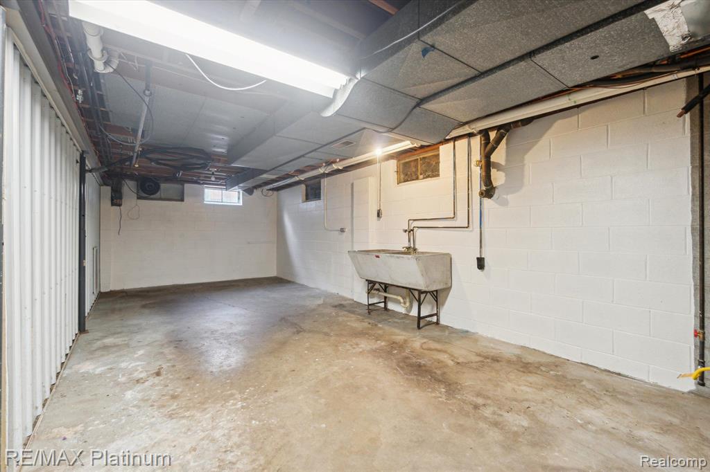 7353 GREEN VALLEY Drive, Grand Blanc, MI 48439 — Photo 35