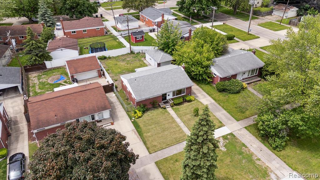8242 MONROE Boulevard, Taylor, MI 48180 — Photo 37