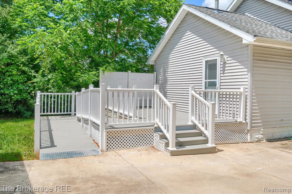 1314 Carman Street, Burton, MI 48529 — Photo 36