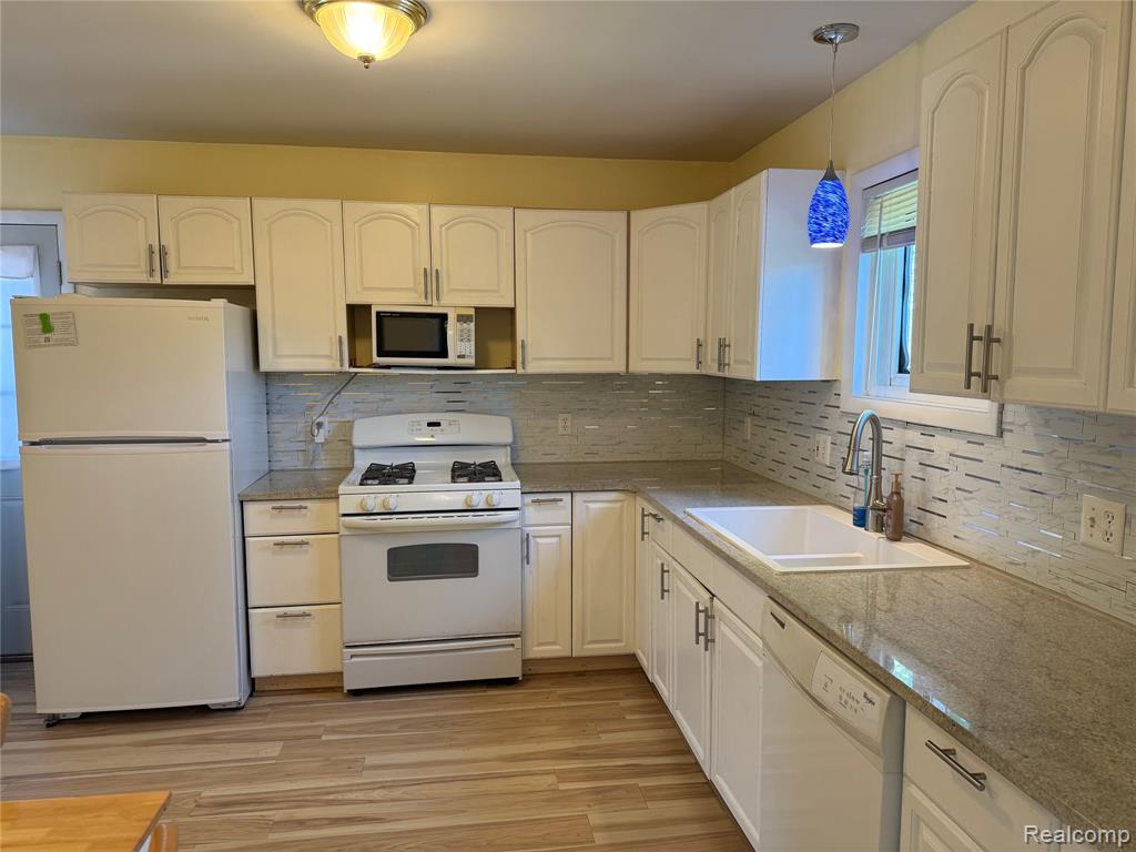 420 Stratford Road, Ferndale, MI 48220 — Photo 3