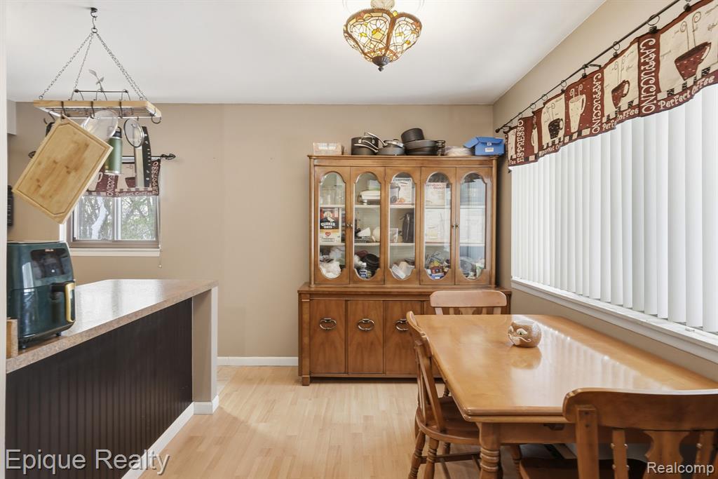 521 Carberry Hill, Brighton, MI 48116 — Photo 4