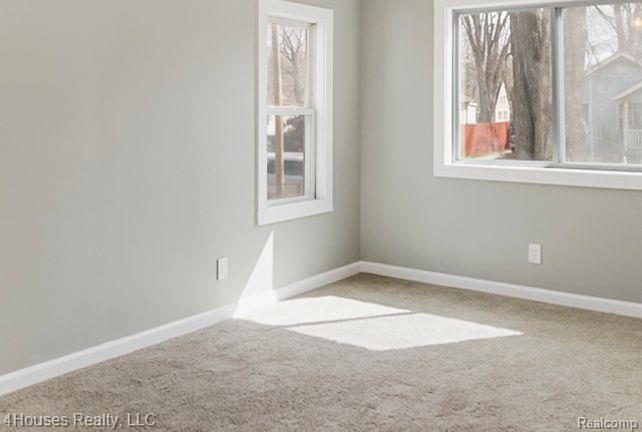 833 SARASOTA Avenue, Pontiac, MI 48340 — Photo 12