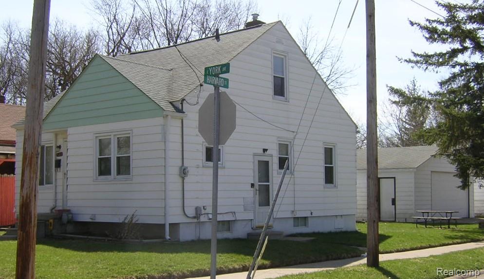 13042 Evanston Street, Detroit, MI, 48213