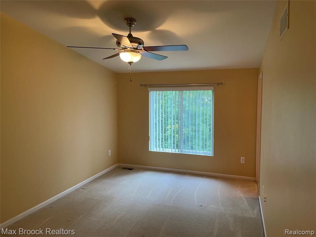 754 SANDALWOOD Drive, Troy, MI 48085 — Photo 23