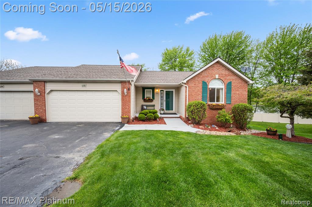 1270 Crystal Pointe Circle, Fenton, MI 48430 — front exterior