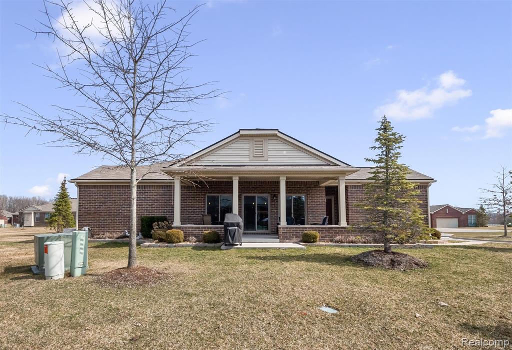 49121 Garrett Court, Macomb, MI 48042 — Photo 24