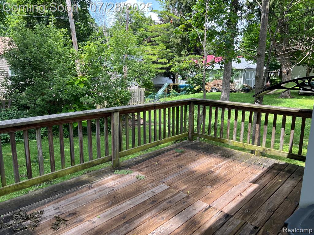 617 N Madison Street, Lapeer, MI 48446 — Photo 5