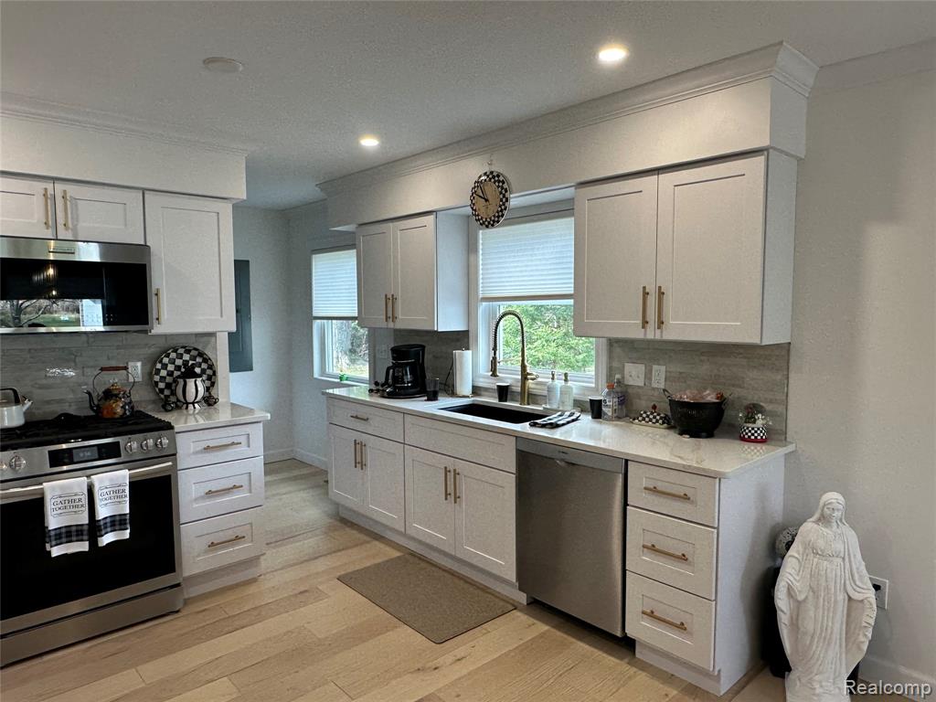7726 Lake Street, Alanson, MI 49706 — Photo 15