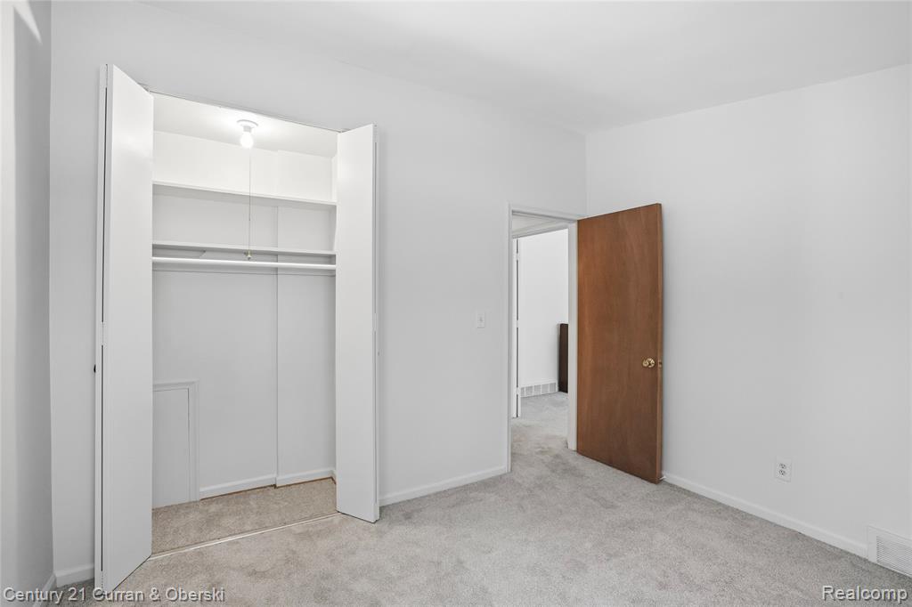 7479 N Charlesworth Street, Dearborn Heights, MI 48127 — Photo 18