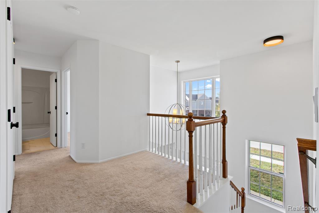 758 Pine Ridge Lane, Madison Heights, MI 48071 — Photo 18