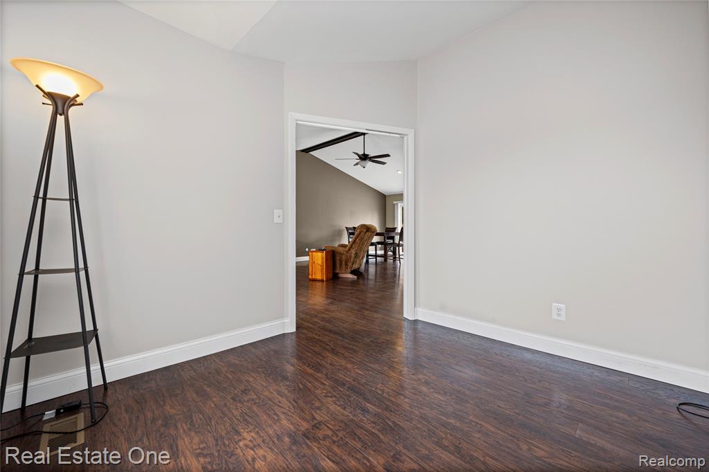 6335 Stonehearth Pass, Grand Blanc, MI 48439 — Photo 26