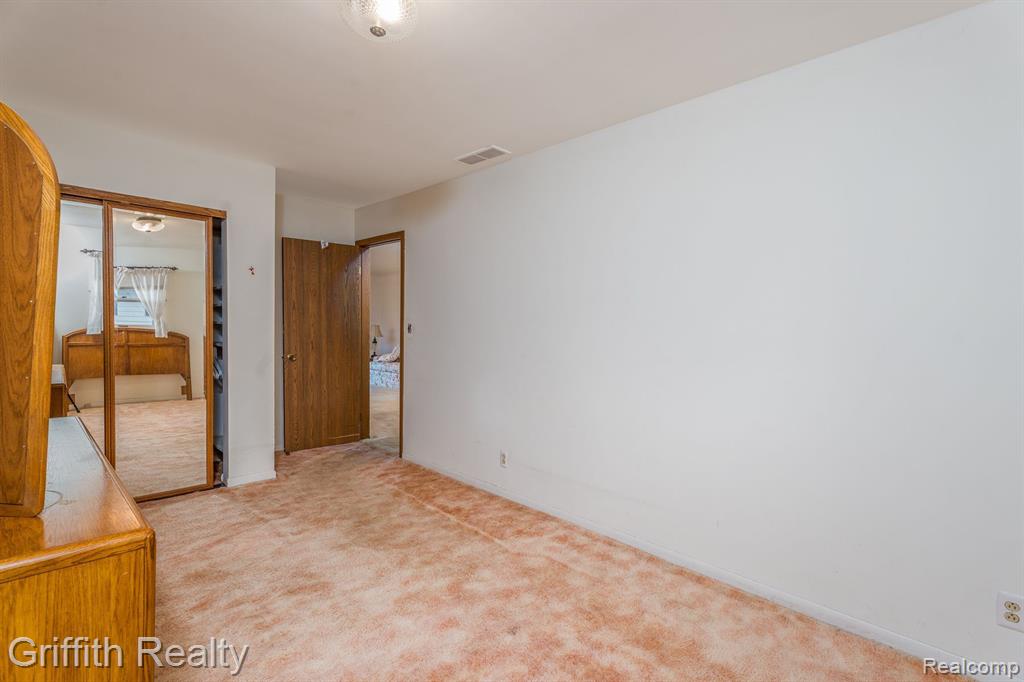 61305 FAIRLAND Drive, South Lyon, MI 48178 — Photo 11