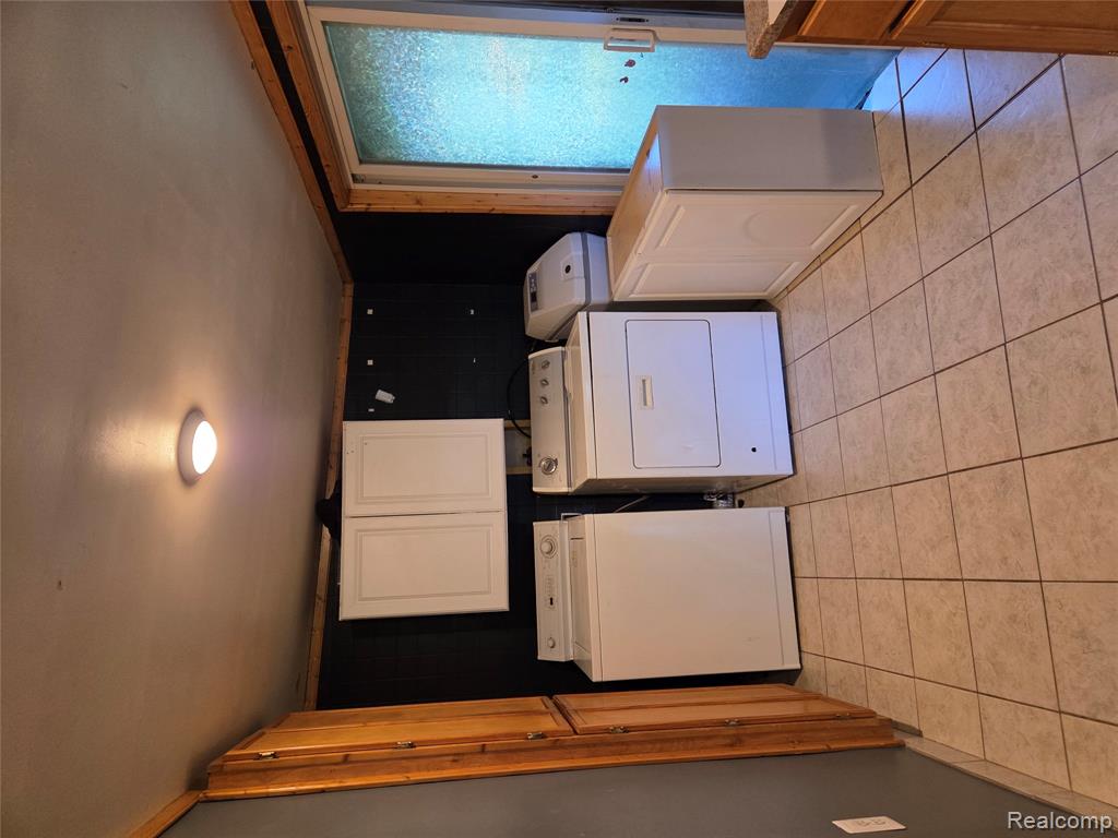 941 Burlingham Street, Oxford, MI 48371 — Photo 10