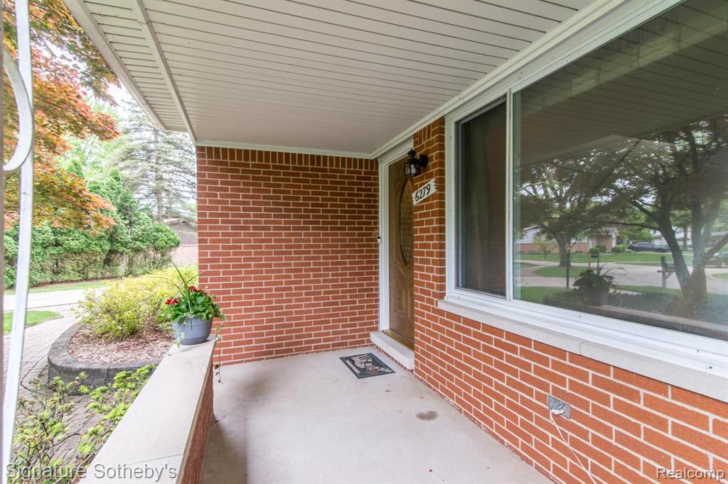 6279 WALKER Court, Troy, MI 48085 — Photo 49