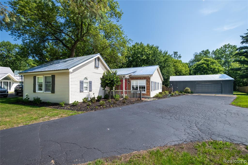 308 N Seymour Road, Flushing, MI 48433 — Photo 3