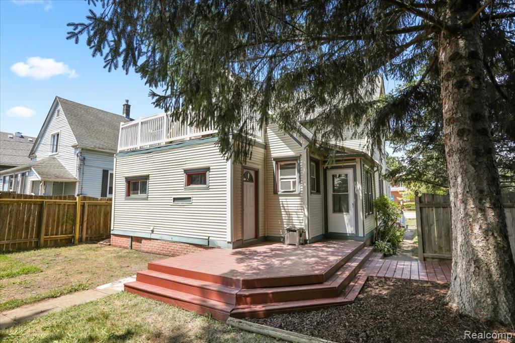 1105 Oak Street, Wyandotte, MI 48192 — Photo 25