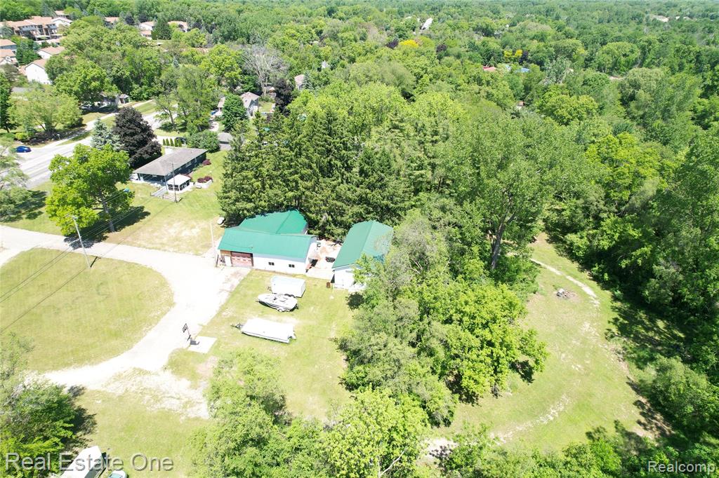 1325 S Hospital Road, Waterford, MI 48327 — Photo 8
