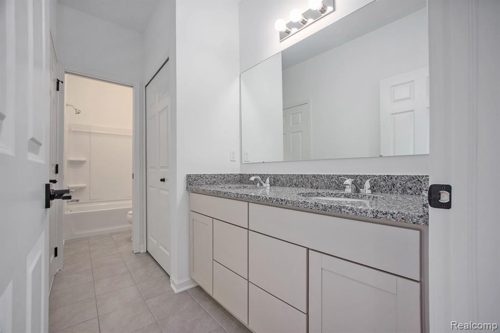 71721 Hidden River Drive, Armada, MI — Photo 11