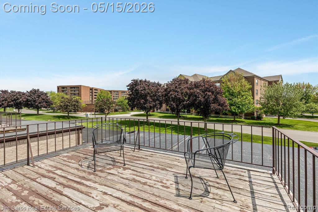 1089 COUNTRY CLUB Drive, Saint Clair Shores, MI 48082 — Photo 17