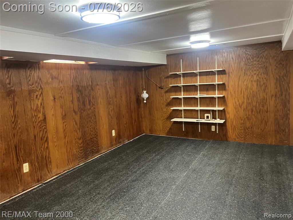 6880 COUNTRY LANE, Dearborn Heights, MI 48127 — Photo 9