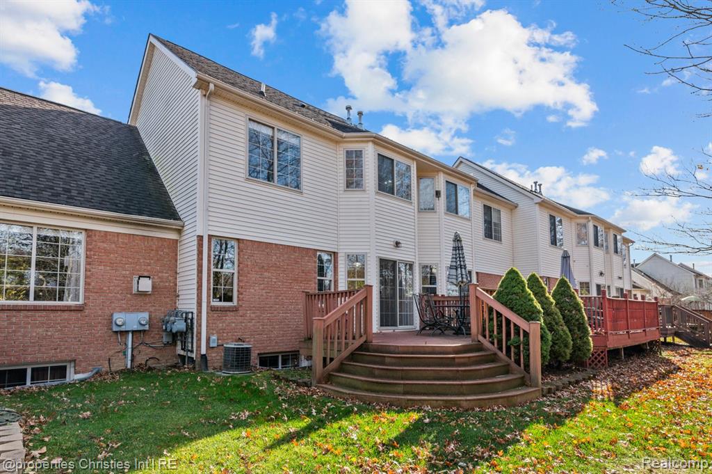 8780 IRONWOOD Drive, Van Buren, MI 48111 — Photo 26