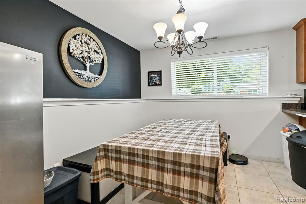 800 Birdsong Drive, Milford, MI 48381 — Photo 6