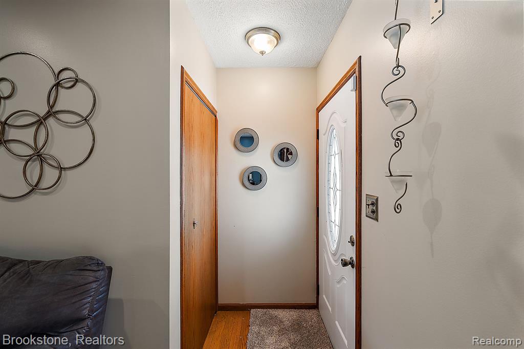 43258 HYDE PARK Drive, Sterling Heights, MI 48313 — Photo 22