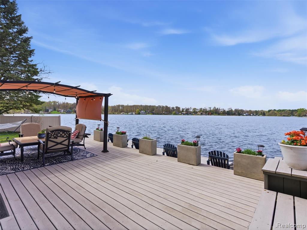 16342 Stages Island, Linden, MI 48451 — Photo 13