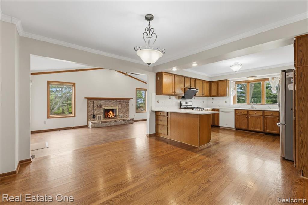 720 Essex Drive, Rochester Hills, MI 48307 — Photo 11