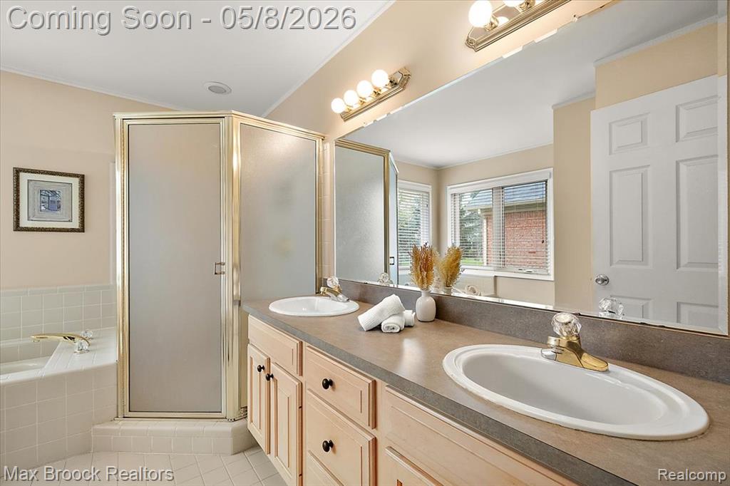 46597 Covington Drive, Macomb, MI 48044 — Photo 19