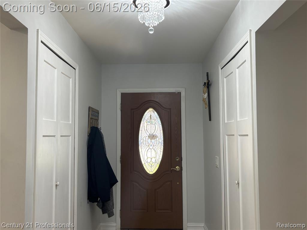 39548 Pinebrook Drive, Sterling Heights, MI 48310 — Photo 13