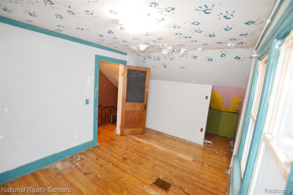 757 Orchard Street, Wyandotte, MI 48192 — Photo 19