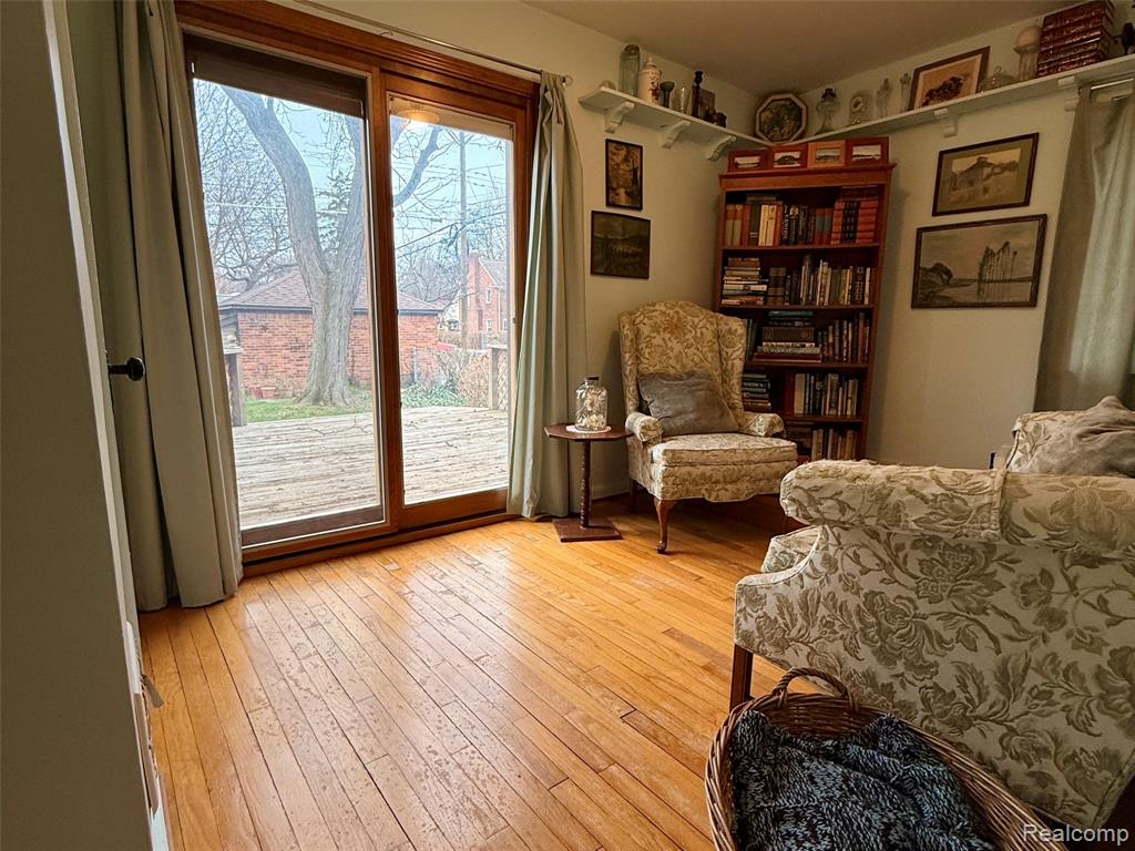 9900 Cranston Street, Livonia, MI 48150 — Photo 21