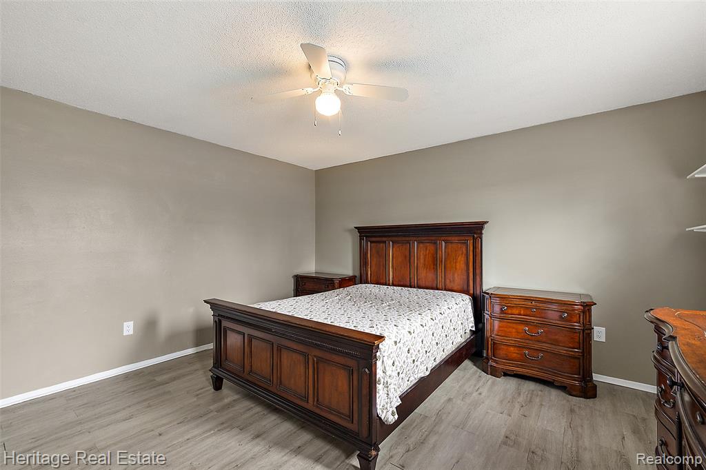 5299 Highland Road, 202, Waterford, MI 48327 — Photo 18