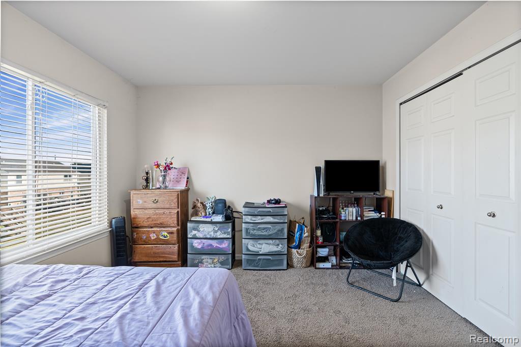 805 Columbia Drive, Flint, MI 48503 — Photo 24