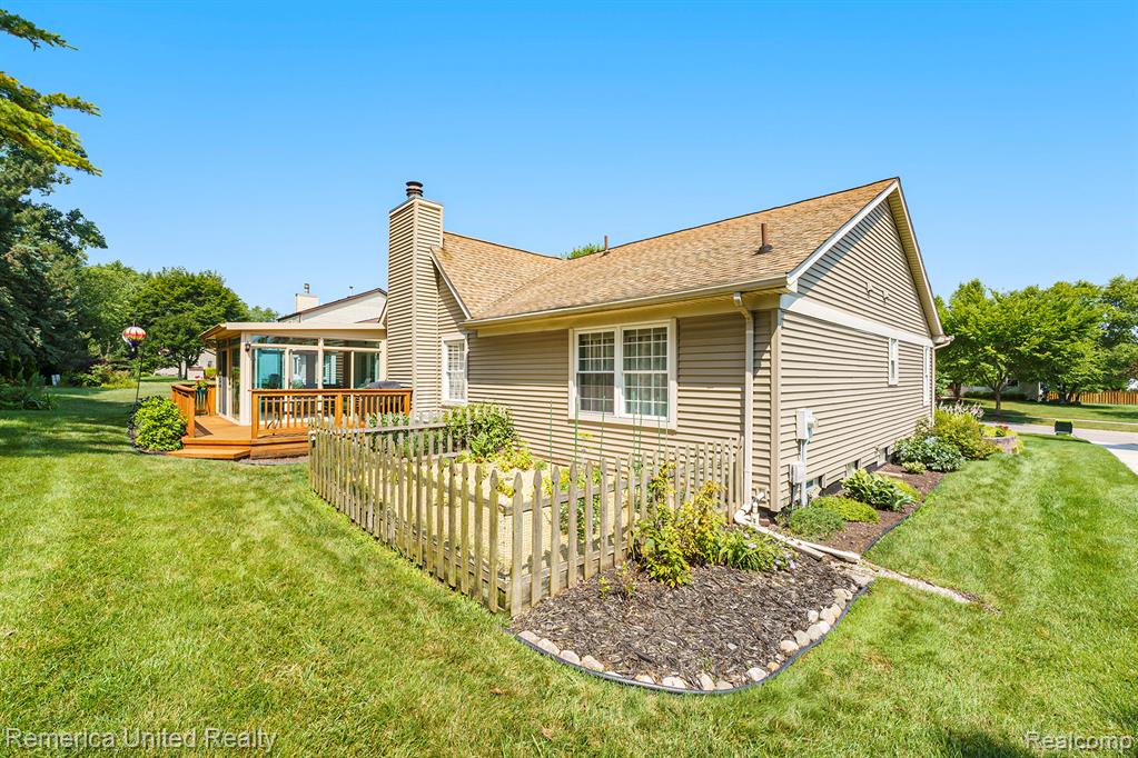 44783 Yorkshire Drive, Novi, MI — Photo 8