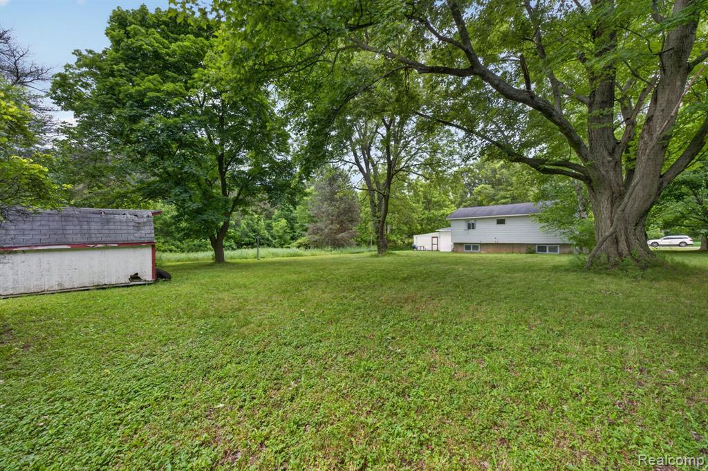 9288 Hilda Lane, Flushing, MI 48433 — Photo 45
