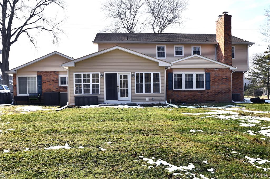 9693 BURNING TREE Drive, Grand Blanc, MI 48439 — Photo 6