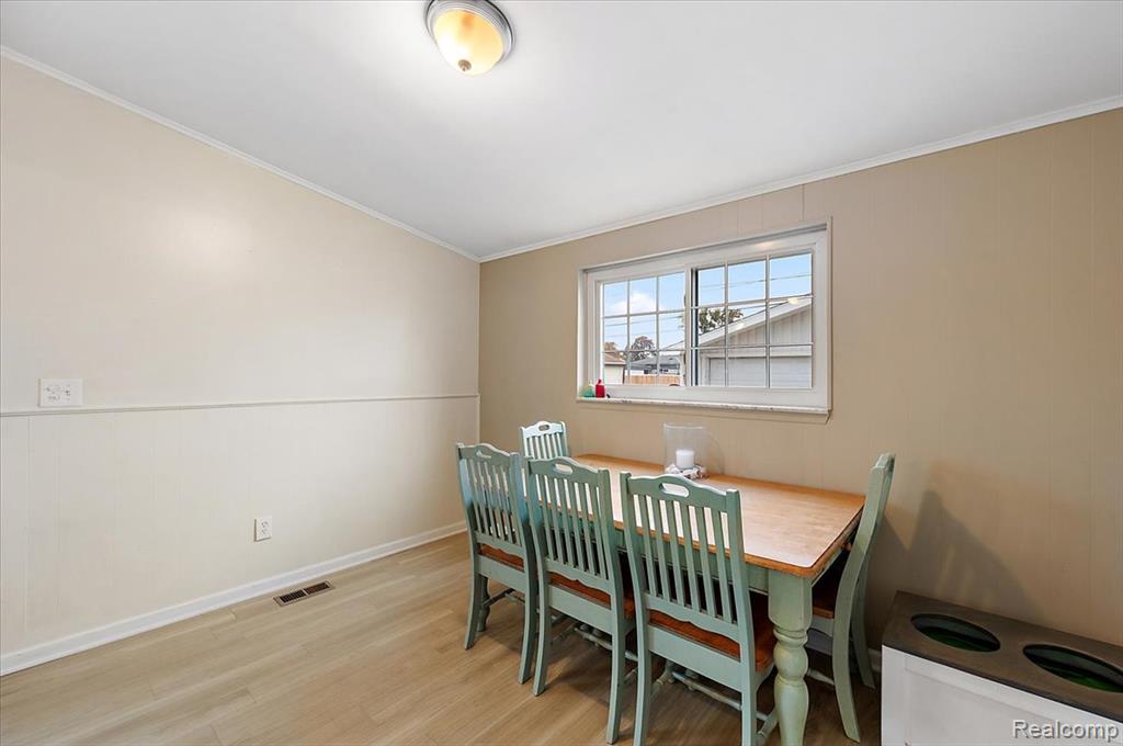 18053 S Wind Drive, Fraser, MI 48026 — Photo 26