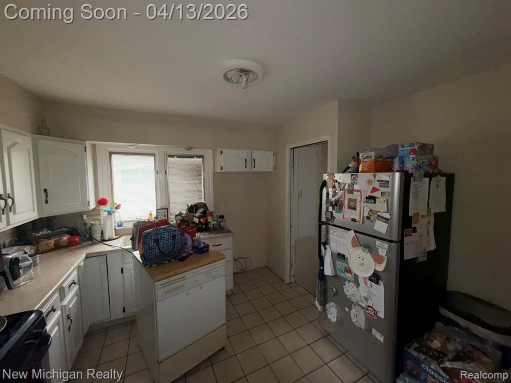 6671 Mayfair Street, Taylor, MI 48180 — Photo 21