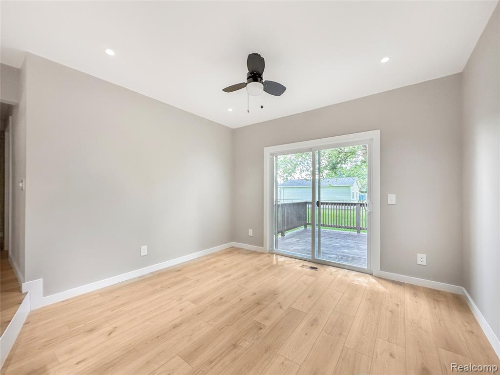 5552 Liberty Bell Road, Grand Blanc, MI 48439 — Photo 14