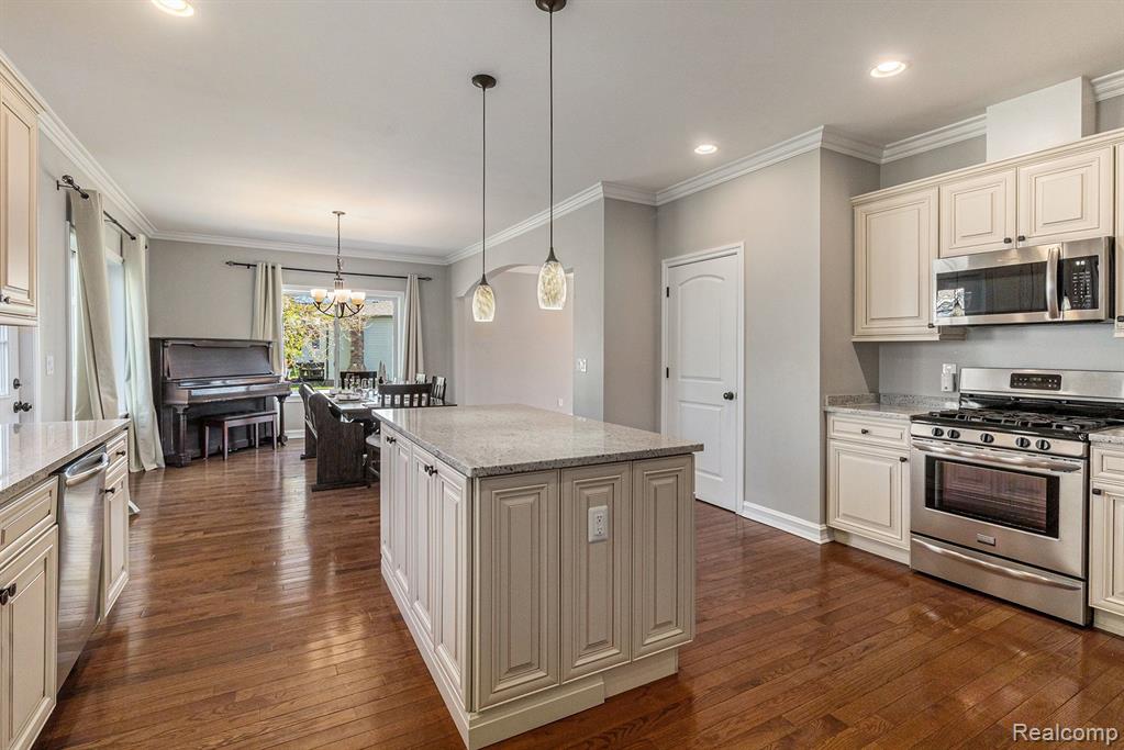 1540 KESSLER Avenue, Keego Harbor, MI 48320 — Photo 20